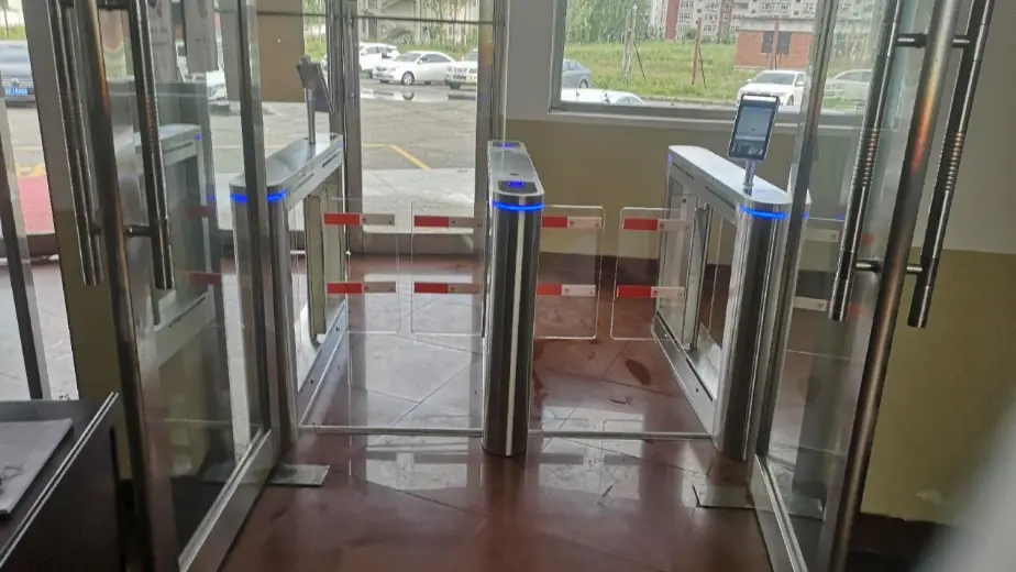 Temperature measuring swing gate